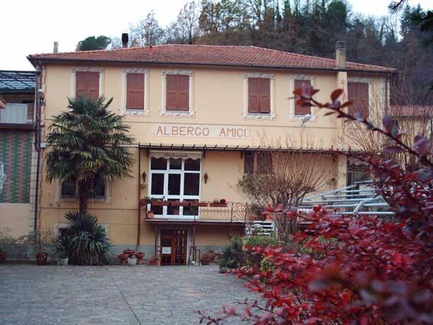 Albergo Amici Varese Ligure Exterior foto
